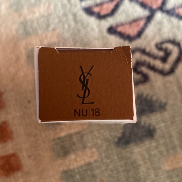 Yves Saint Laurent. NU BARE LOOK TINT. NU 18 - Picture 2 of 2